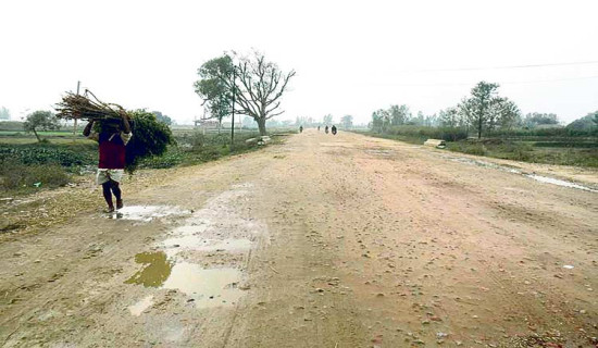 हुलाकी सडक निर्माणमा ढिलासुस्ती