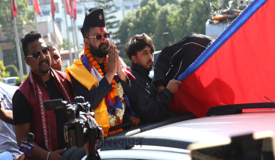 काठमाडौं महानगरका प्रमुख वालेन्द्र साहको विजयी र्‍याली (फोटो फिचर)