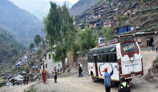 हुलाकी राजमार्गमा दश वर्ष पुराना पुलको निर्माण नयाँ ठेक्काबाट