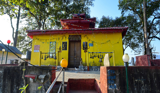 सिन्धुली ढुग्रेभन्ज्यांगमा अवस्थित भद्रकाली मन्दिर (फोटो फिचर)