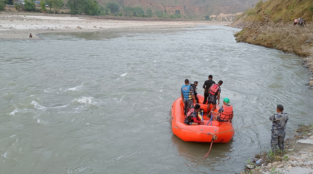 अझै भेटिएनन् सुनकोशीमा बेपत्ता सिटिइभिटीका कर्मचारी