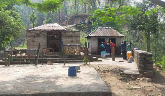 अकला मन्दिर पुनः निर्माण : काम अपुरो गरेर ठेकेदार बेपत्ता