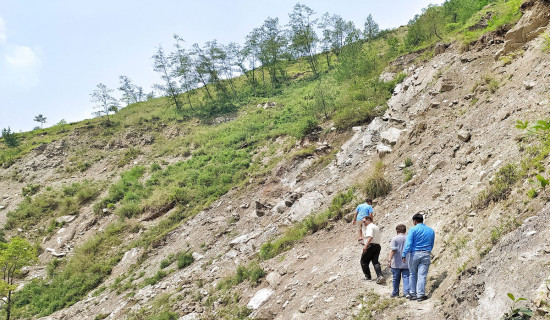 काभ्रे र फगाम क्षेत्रको स्थलगत निरीक्षण