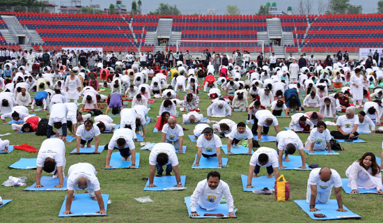 पोखरामा अन्तर्राष्ट्रिय योग दिवस